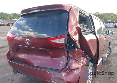 2016 Toyota Sienna Xle 8 Passenger z USA, uszkodzony, nr VIN 5TDYK3DC4GS725000